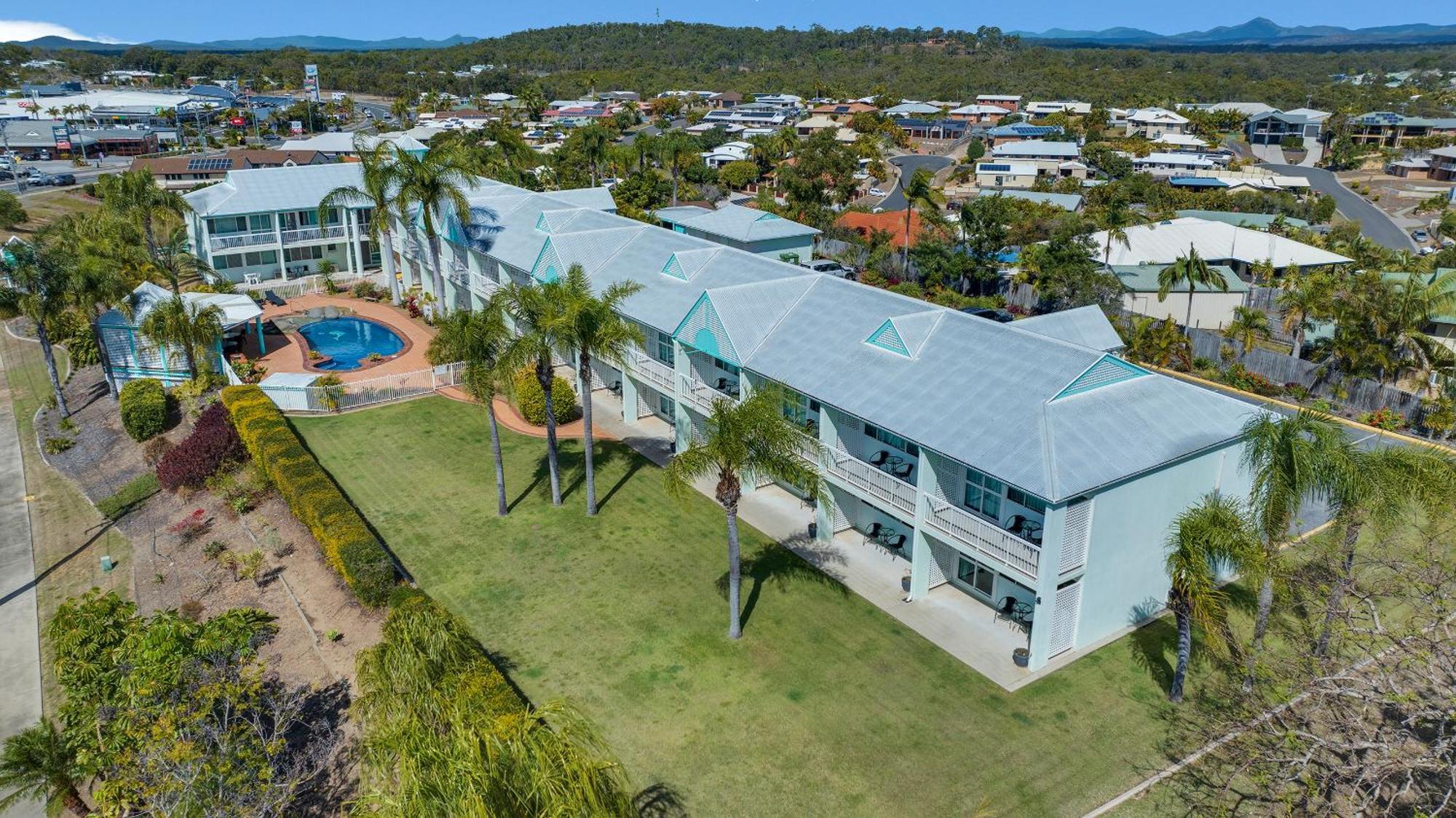Reef Adventureland Motor Inn Tannum Sands Bagian luar foto