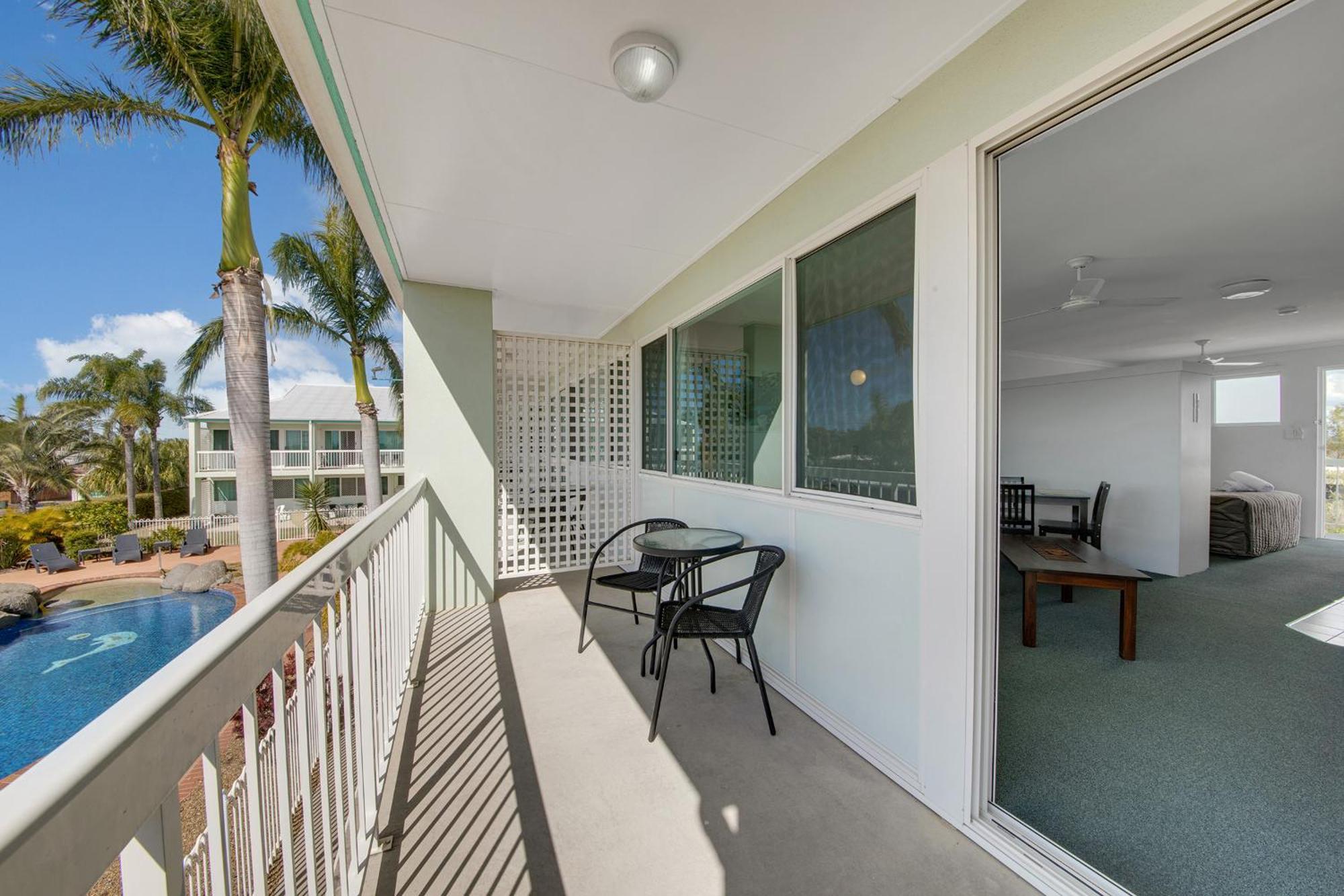 Reef Adventureland Motor Inn Tannum Sands Bagian luar foto