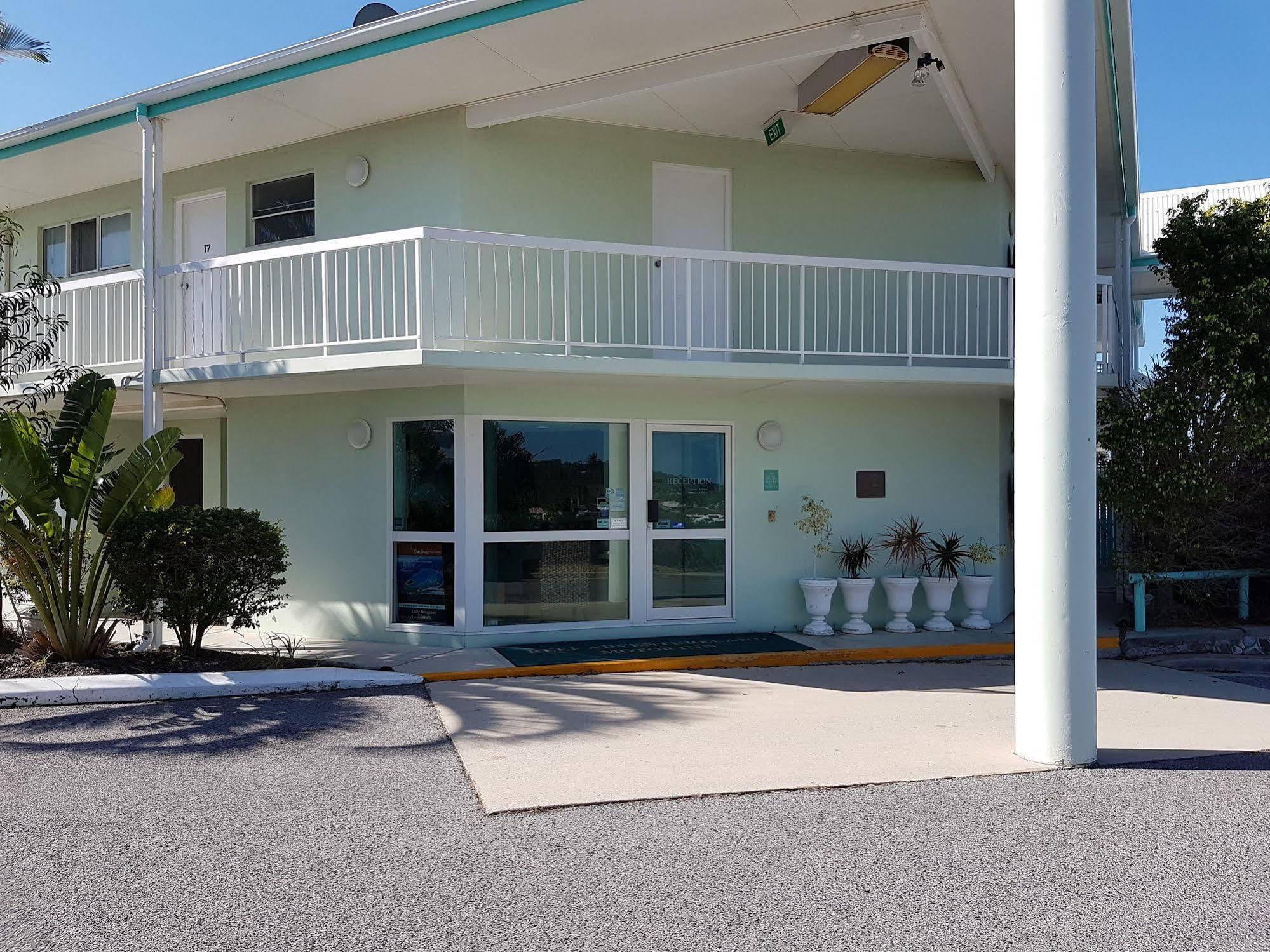 Reef Adventureland Motor Inn Tannum Sands Bagian luar foto