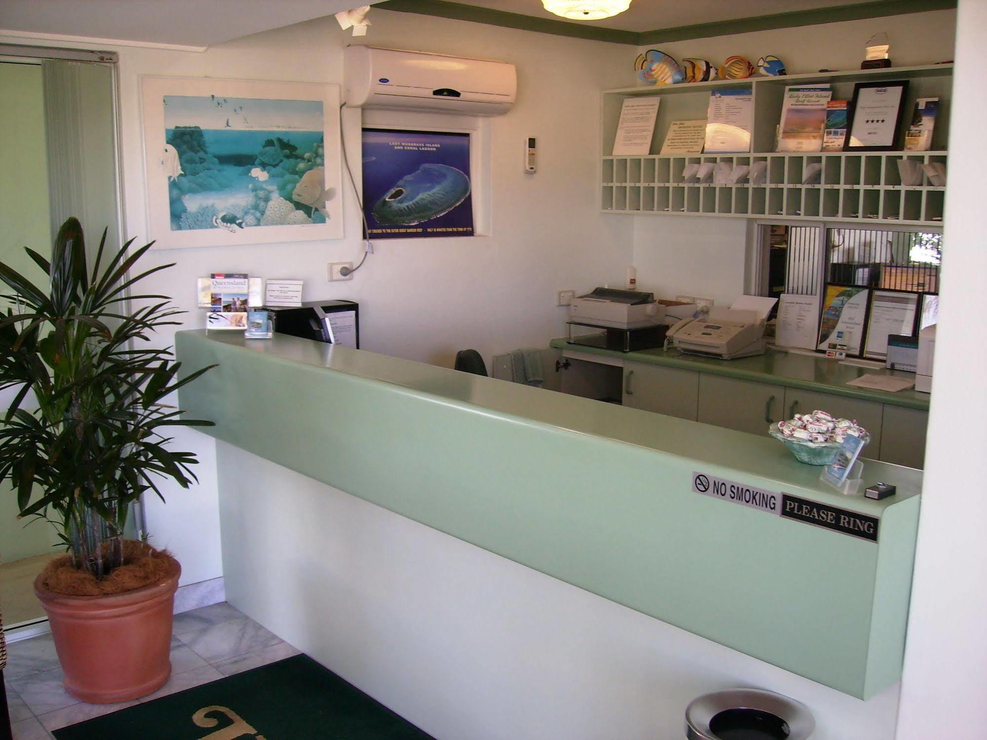 Reef Adventureland Motor Inn Tannum Sands Bagian luar foto