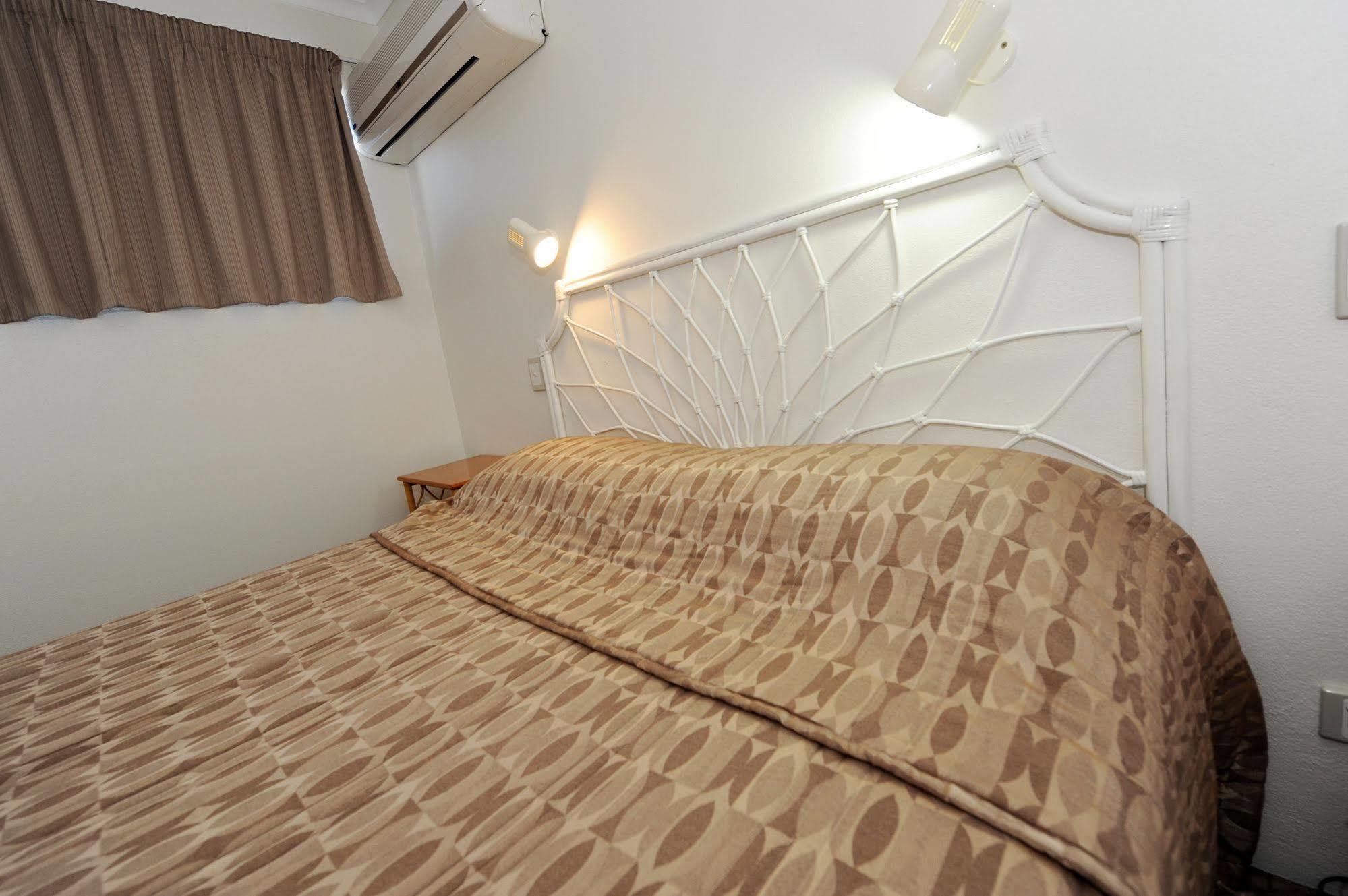 Reef Adventureland Motor Inn Tannum Sands Bagian luar foto